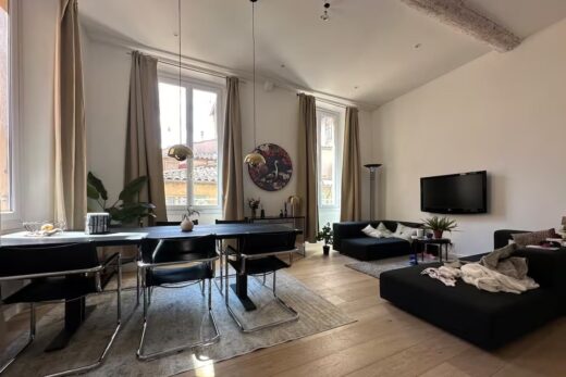Location&#x20;appartement&#x20;climatis&#x00E9;&#x20;dans&#x20;la&#x20;vieille&#x20;ville&#x20;de&#x20;Nice,&#x20;Proche&#x20;de&#x20;la&#x20;plage
