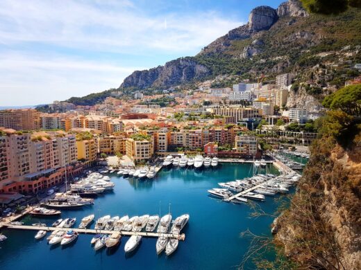 Comment bien choisir sa location saisonnière sur la Côte d’Azur ?